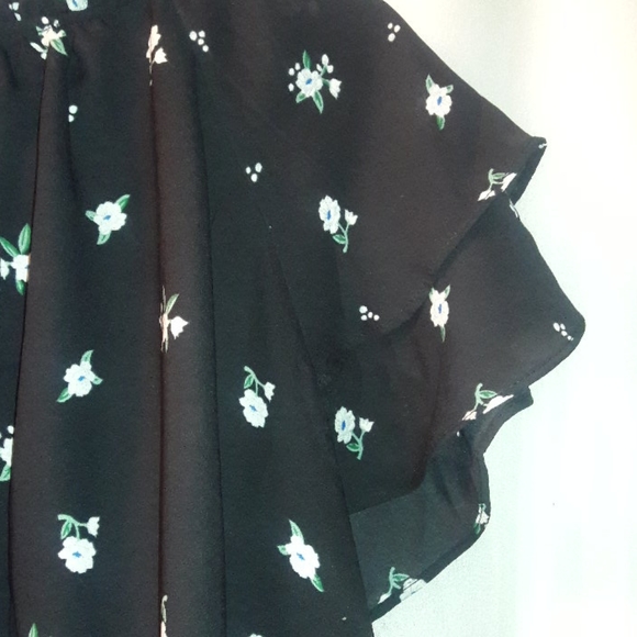 OLD NAVY BLOUSE - Picture 4 of 6